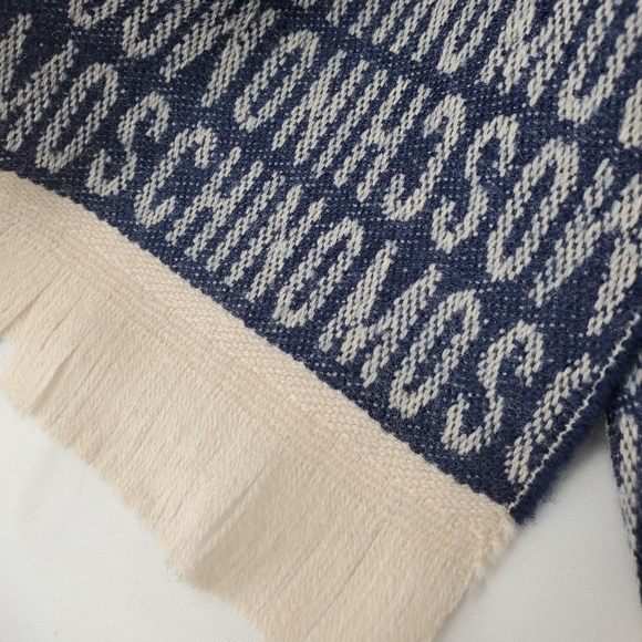 Moschino Logo Wool Fringe Blanket Throw Wrap - Picture 14 of 16